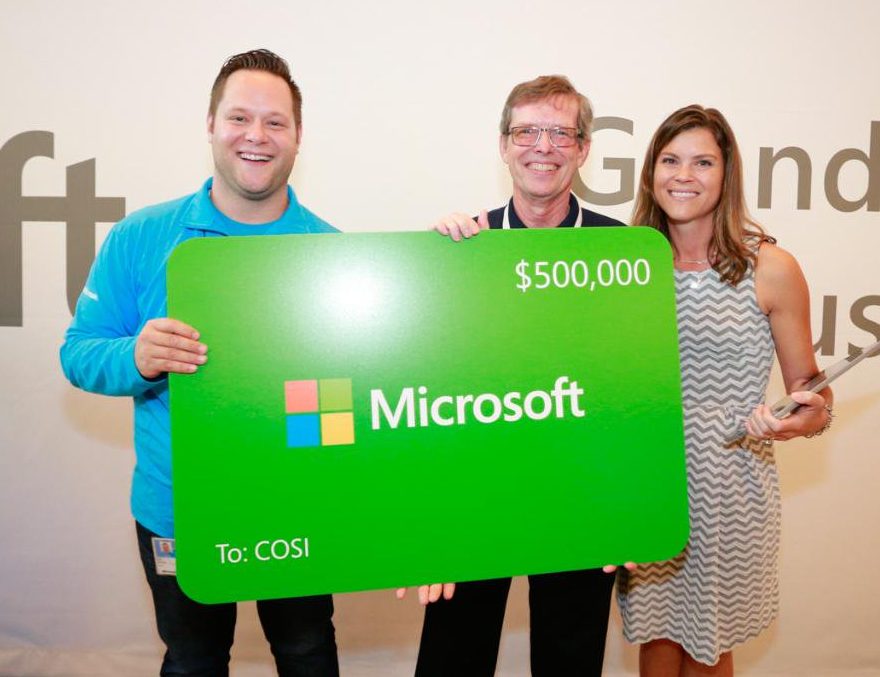 Microsoft at Easton Town Center Honors COSI at Grand Opening