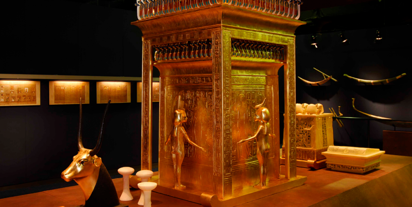 tutankhamun tomb artifacts
